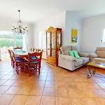 Cuatro Soles En Con Piscina Privada Y Jardín By Family Homes