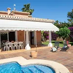 Cuatro Soles En Con Piscina Privada Y Jardín By Family Homes Villa