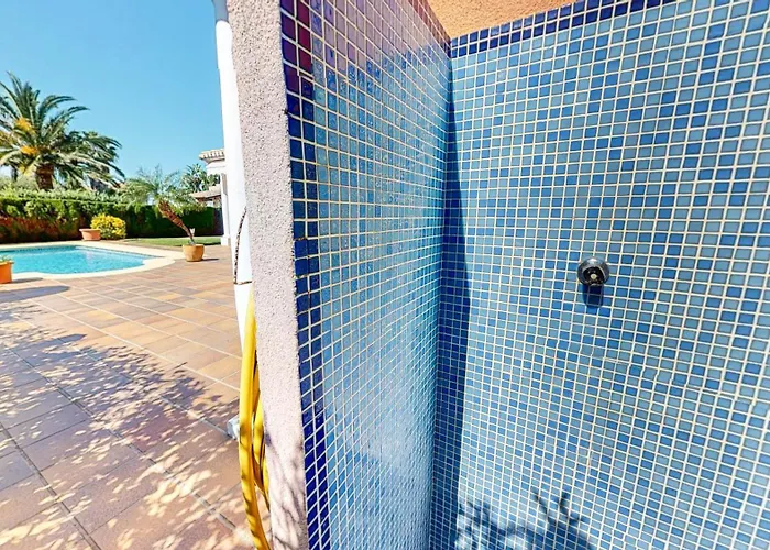 Cuatro Soles By Family Homes فيلة دينايا